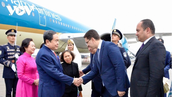 NA Chairman arrives in Tashkent for IPU-150 and official visit to Uzbekistan